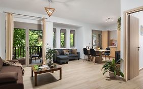 Modernpastel Apartment - Near Old Port With Parking